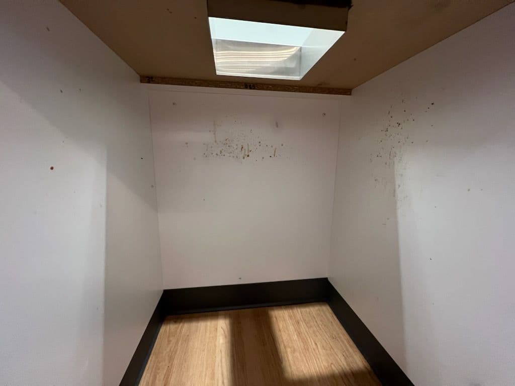 Gallery photos for Transform Your Space with Expert Cobweb Removal: Image #1