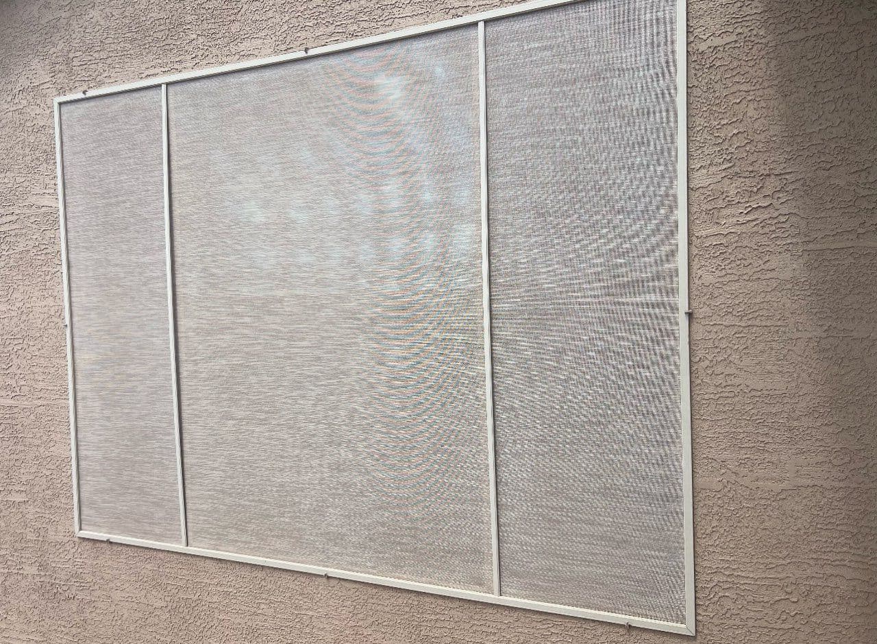 Gallery photos for Transforming Dusty Screens with Our Top-Notch Screen Cleaning Service: Image #1