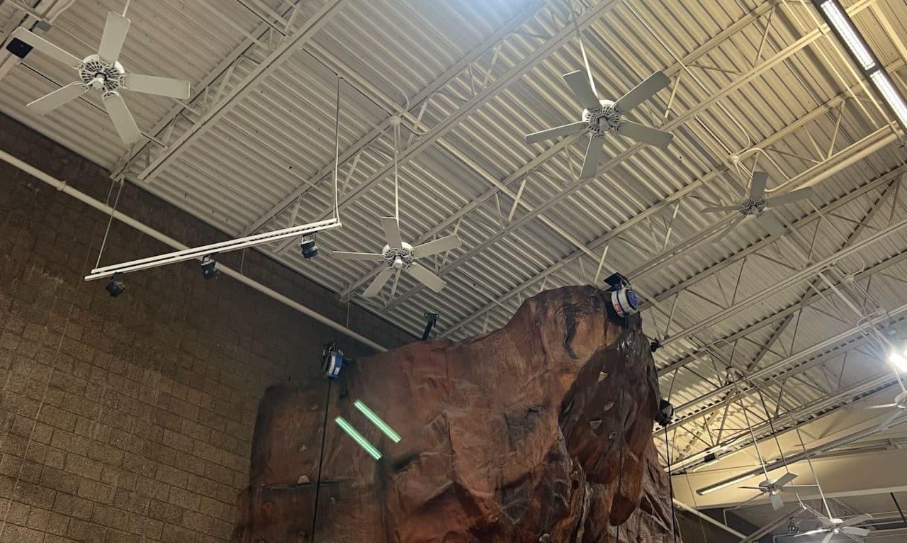 Gallery photos for Expert Ceiling Fan Cleaning for Indoor Climbing Centers: Image #1